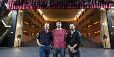 El subdelegado artístico y el jefe de escenario de la Corporación RTVE han conocido las instalaciones del Auditorio Maestro Padilla con el fin de ultimar detalles de la puesta de largo de la Orquesta en el marco del Festival